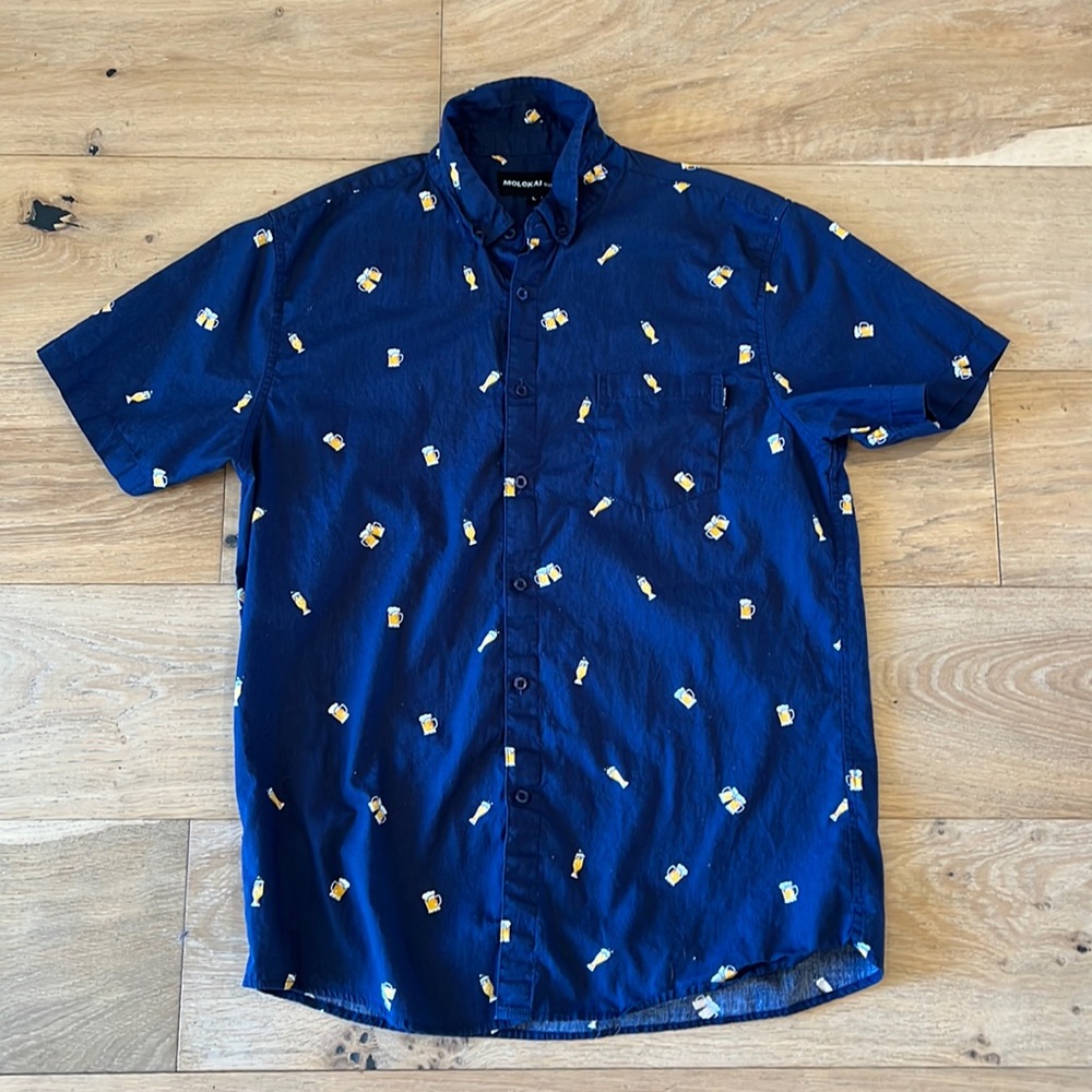 Molokai surf co. beer shirt size large